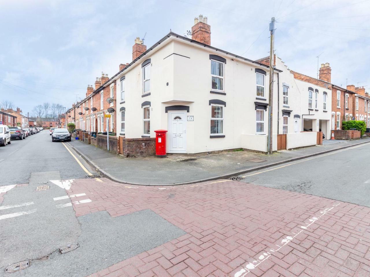 Northfield Street, Worcester City Centre - Guest Homes Buitenkant foto